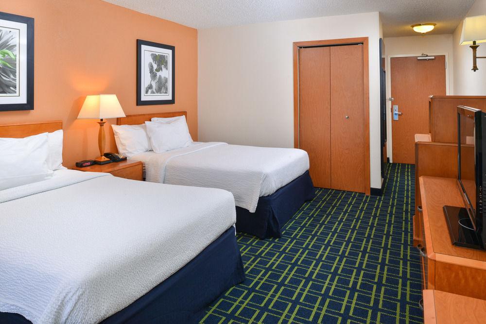 נורת' צ'רלסטון Fairfield Inn And Suites Charleston North/University Area מראה חיצוני תמונה