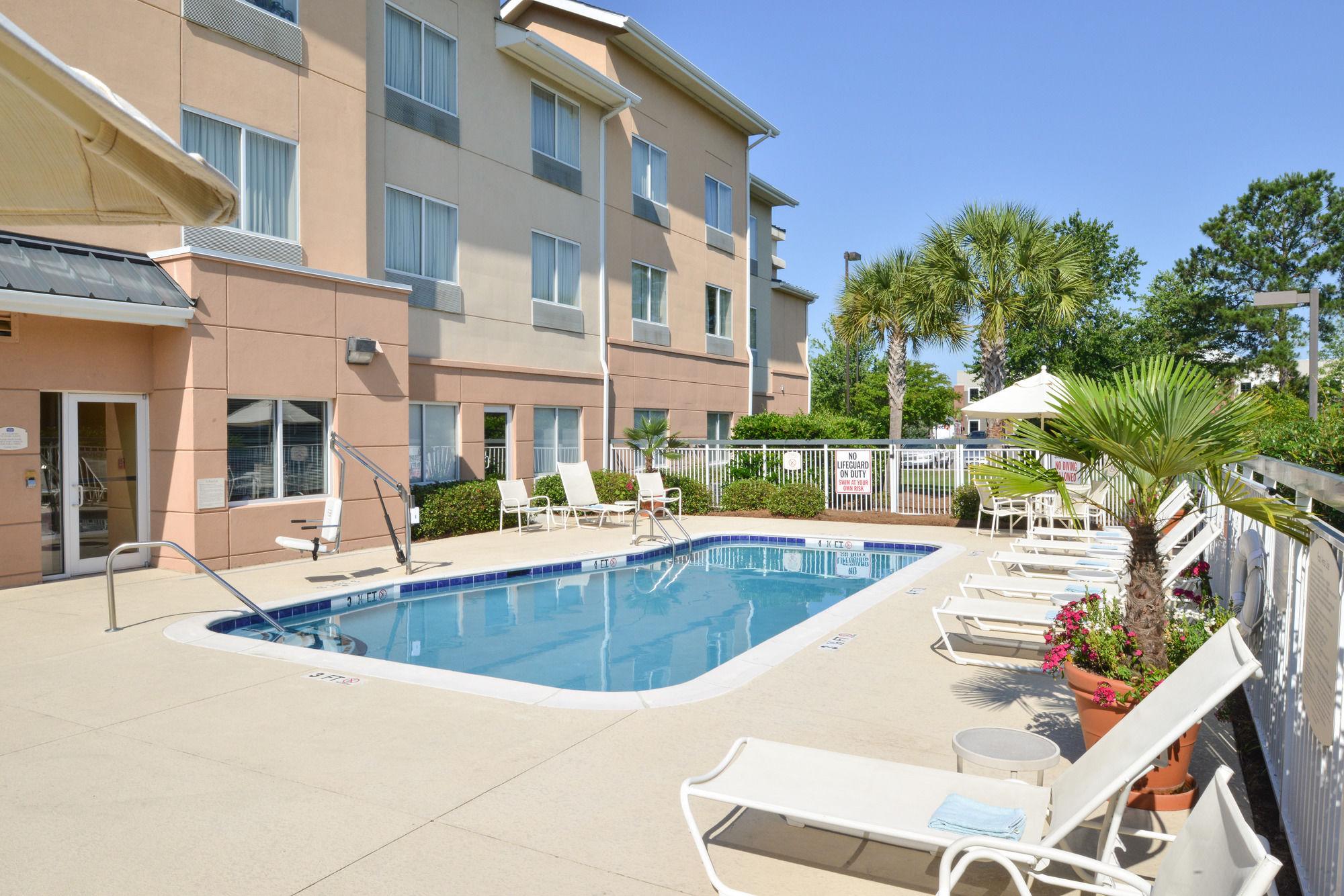 נורת' צ'רלסטון Fairfield Inn And Suites Charleston North/University Area מראה חיצוני תמונה