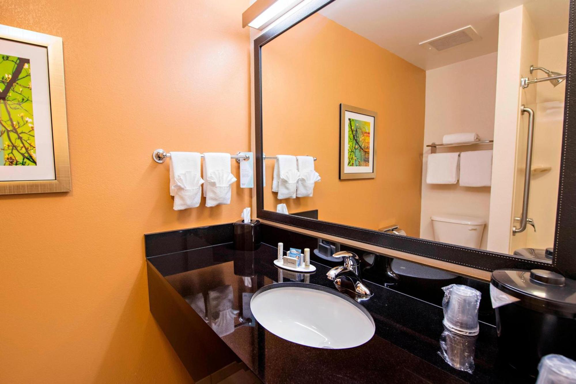 נורת' צ'רלסטון Fairfield Inn And Suites Charleston North/University Area מראה חיצוני תמונה
