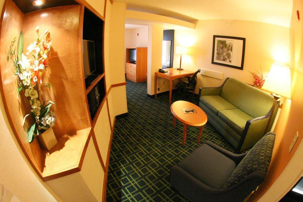 נורת' צ'רלסטון Fairfield Inn And Suites Charleston North/University Area מראה חיצוני תמונה