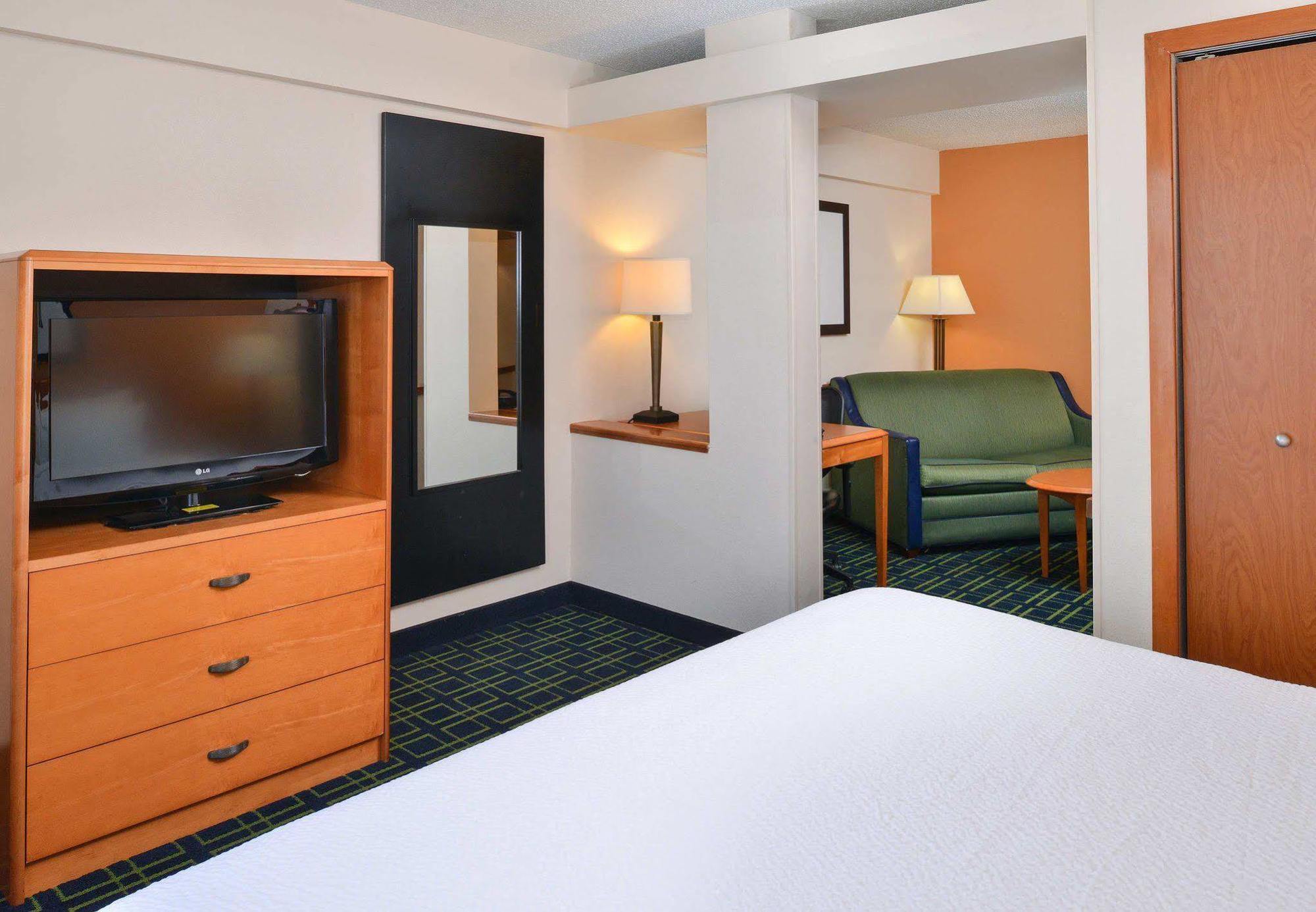 נורת' צ'רלסטון Fairfield Inn And Suites Charleston North/University Area מראה חיצוני תמונה